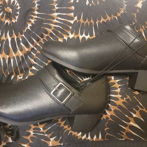 Black dressy shoes
